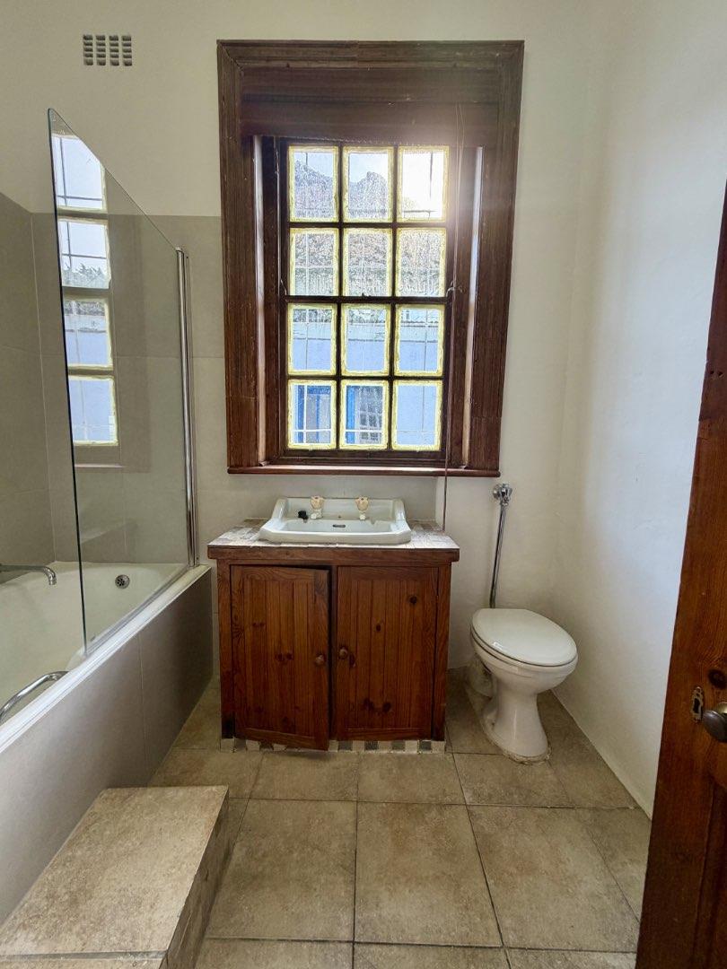 To Let 6 Bedroom Property for Rent in Muizenberg Western Cape